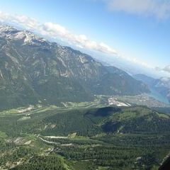 Flugwegposition um 09:09:09: Aufgenommen in der Nähe von Bad Ischl, Österreich in 2111 Meter